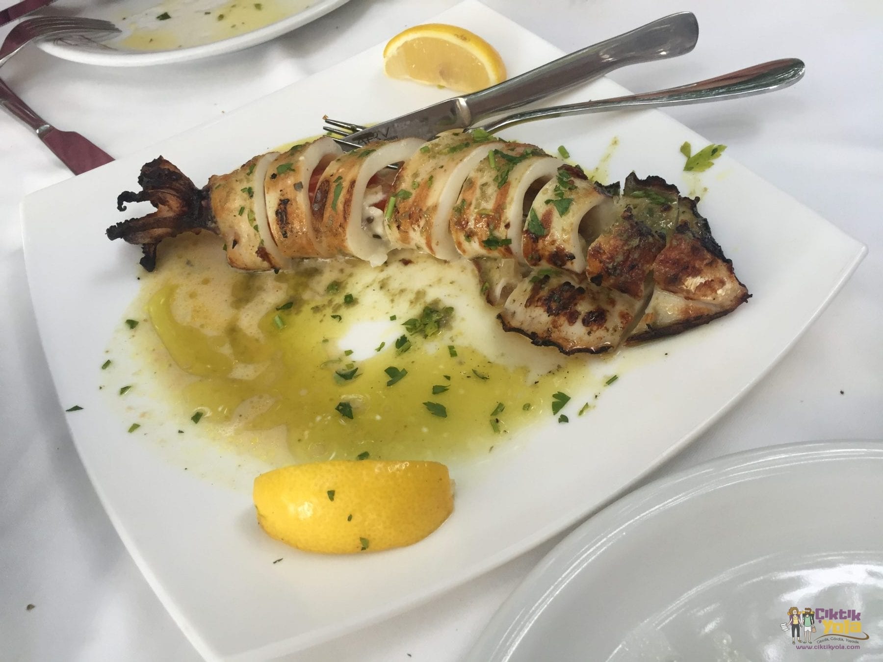 mavrikos rodos kalamari