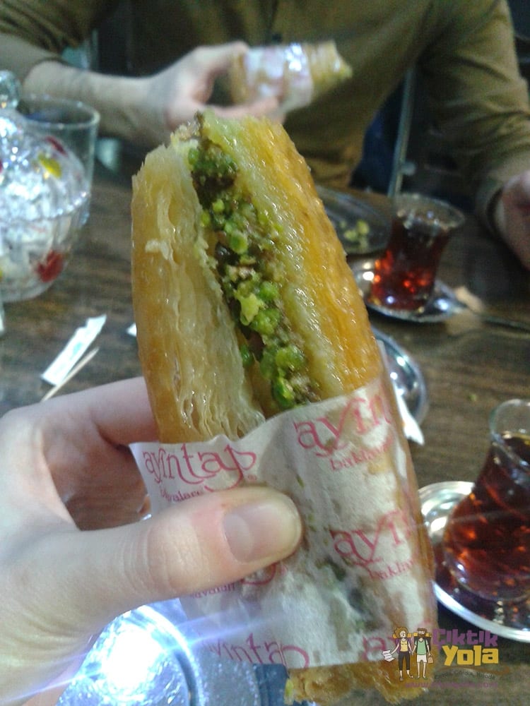 Küşlemeci Mehmet Usta Gaziantep Havuç Dilim Baklava