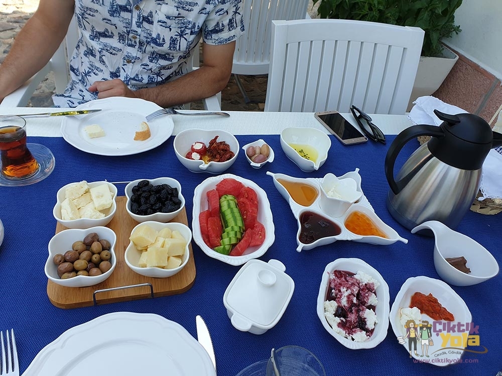 Ege Kahvaltısı
