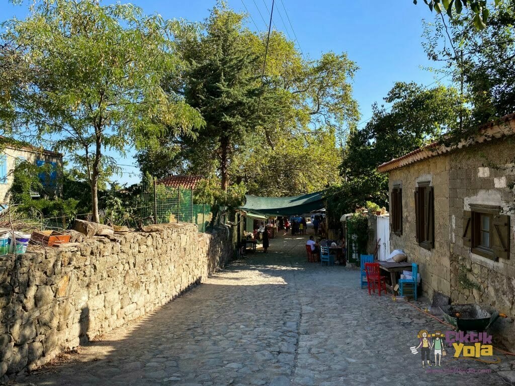 Adatepe Sokakları